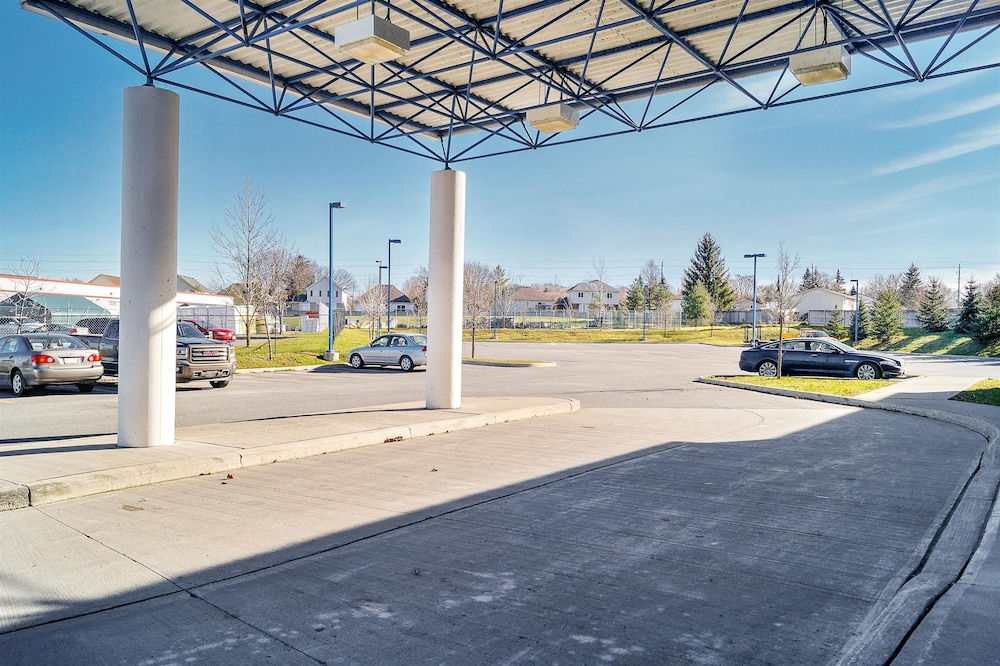 Motel6 Peterborough, ON 26/37