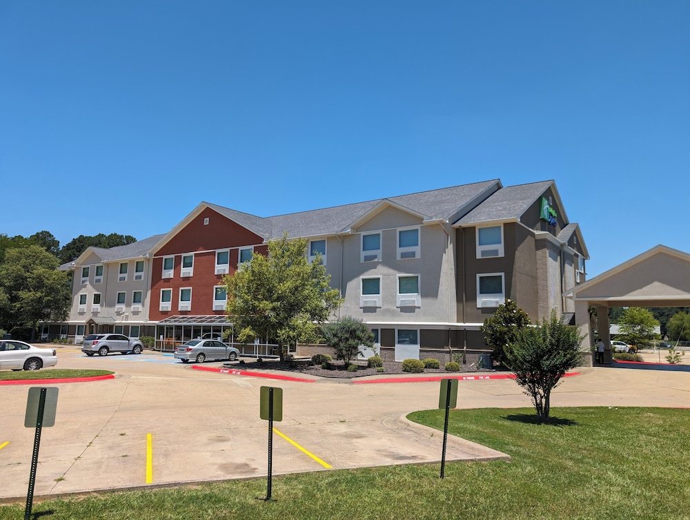Holiday Inn Express Hotel Suites el Dorado 42/43