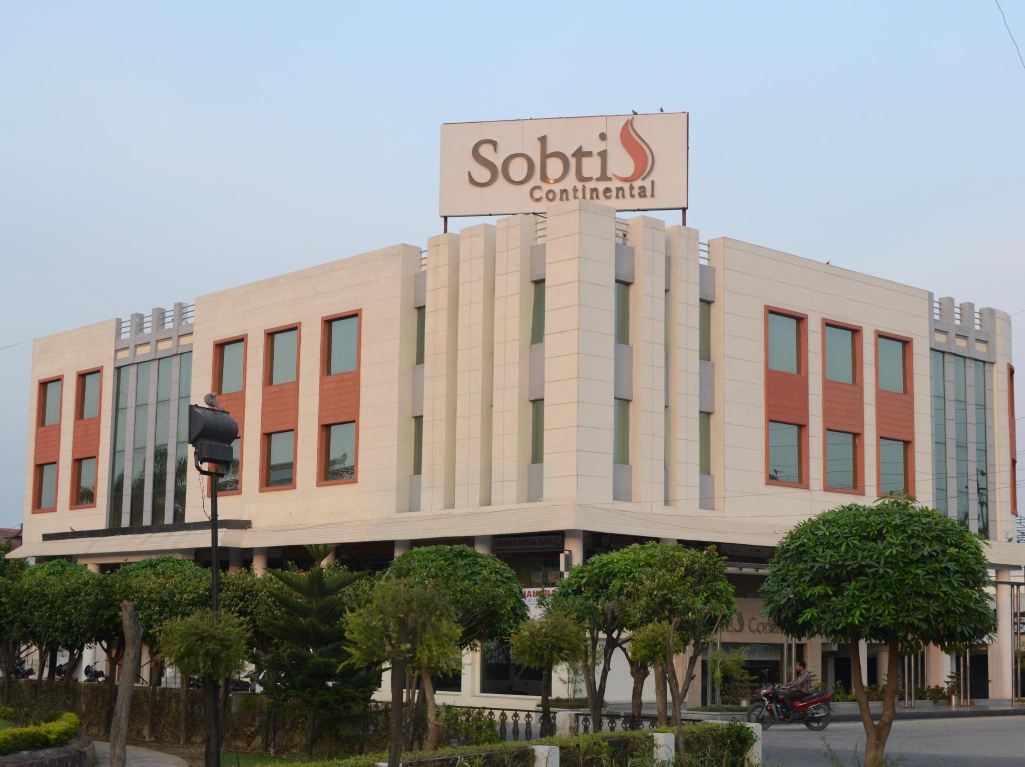 Hotel Sobti Continental 9/37