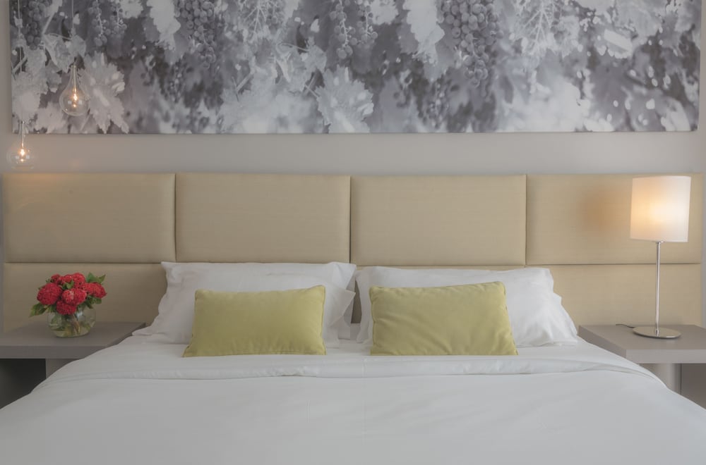 Portal Plaza Suites 11/50