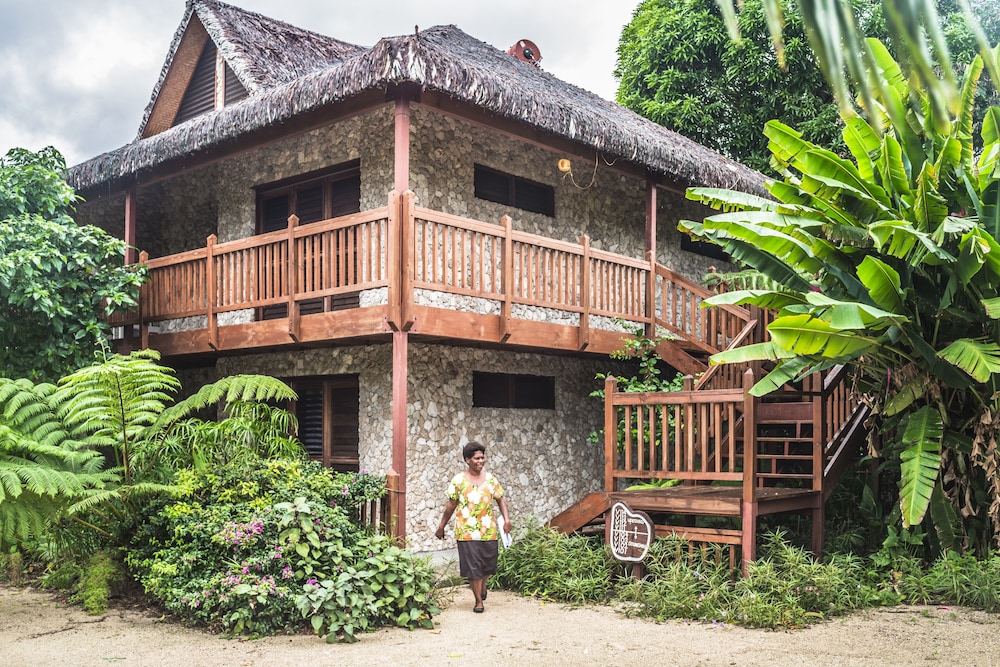 Tanna Evergreen Resort & Tours 2/50