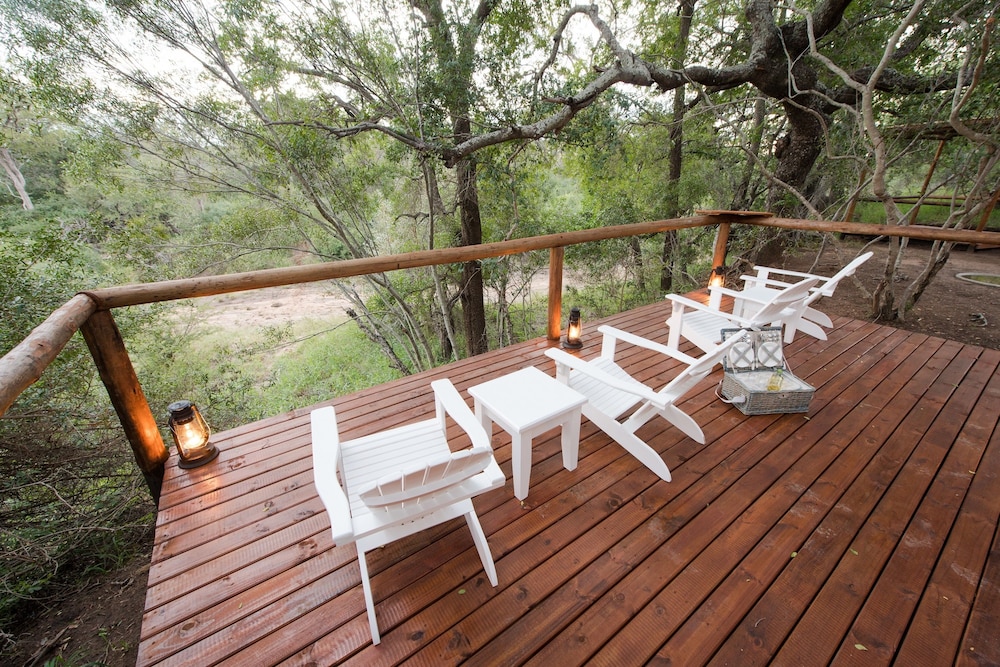 Bushbaby River Lodge 35/59