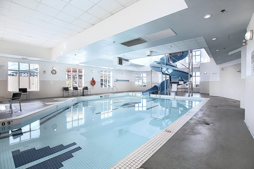 Holiday Inn Express Hotel Suites Airport Calgary 5/52