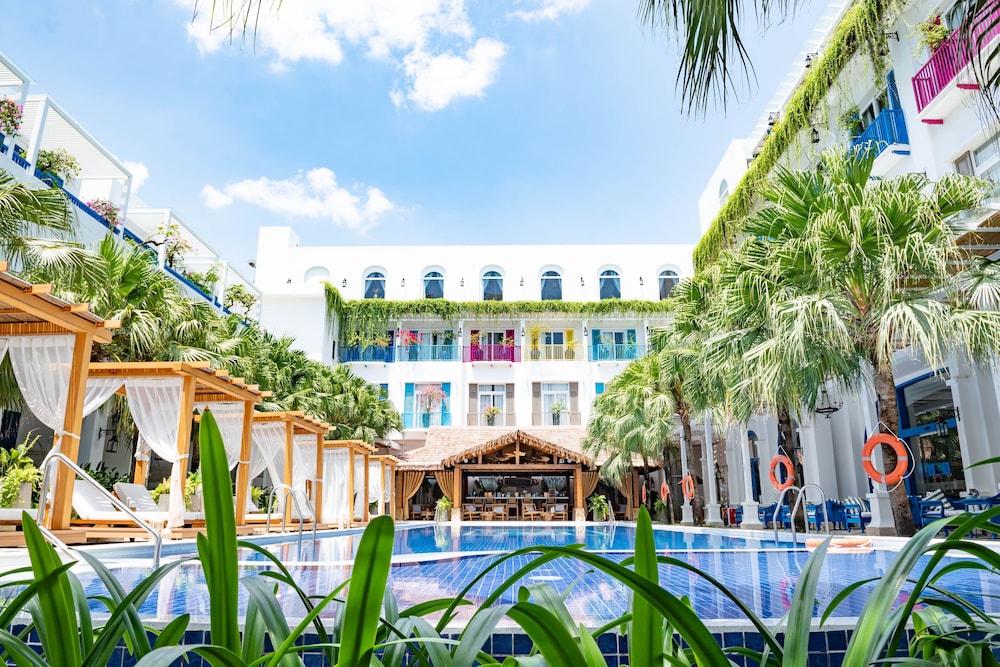 Risemount Premier Resort Danang 71/77