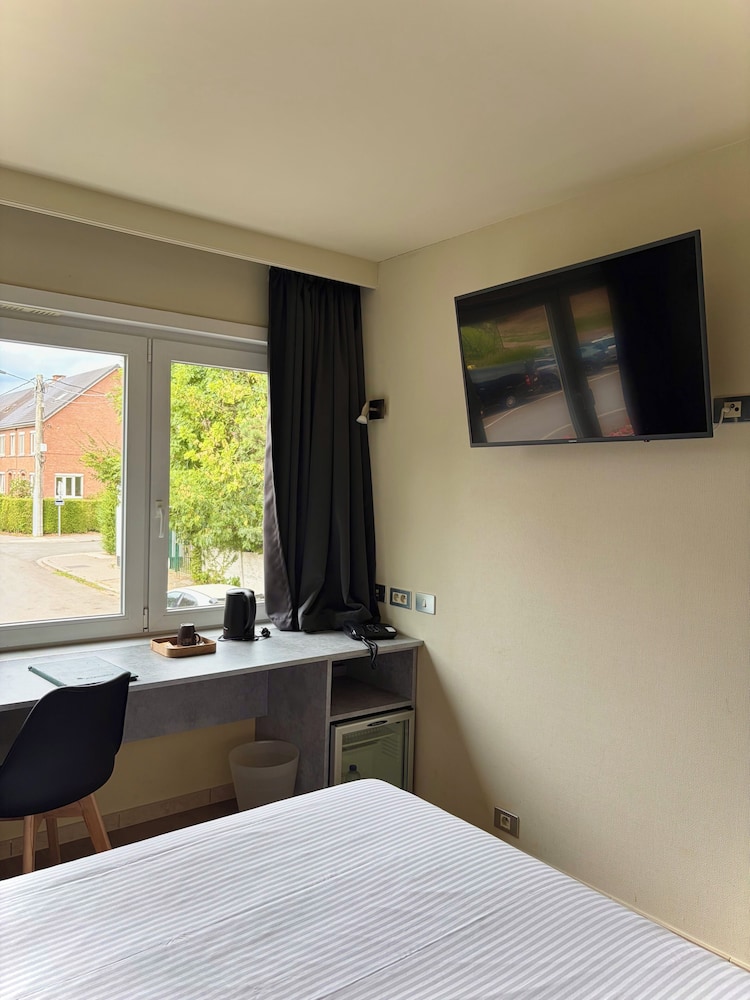 RELAIS DU SILENCE AUBERGE DU VIEUX CEDRE 8/31