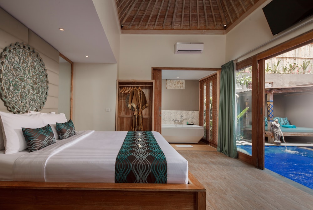 villa, private pool