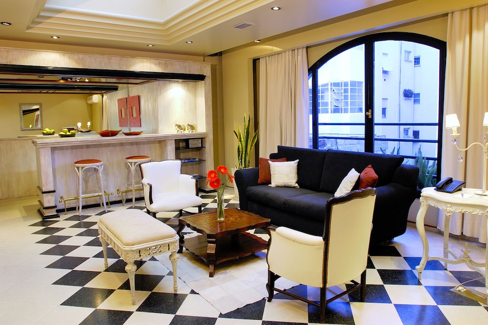 ULISES RECOLETA SUITES 48/64