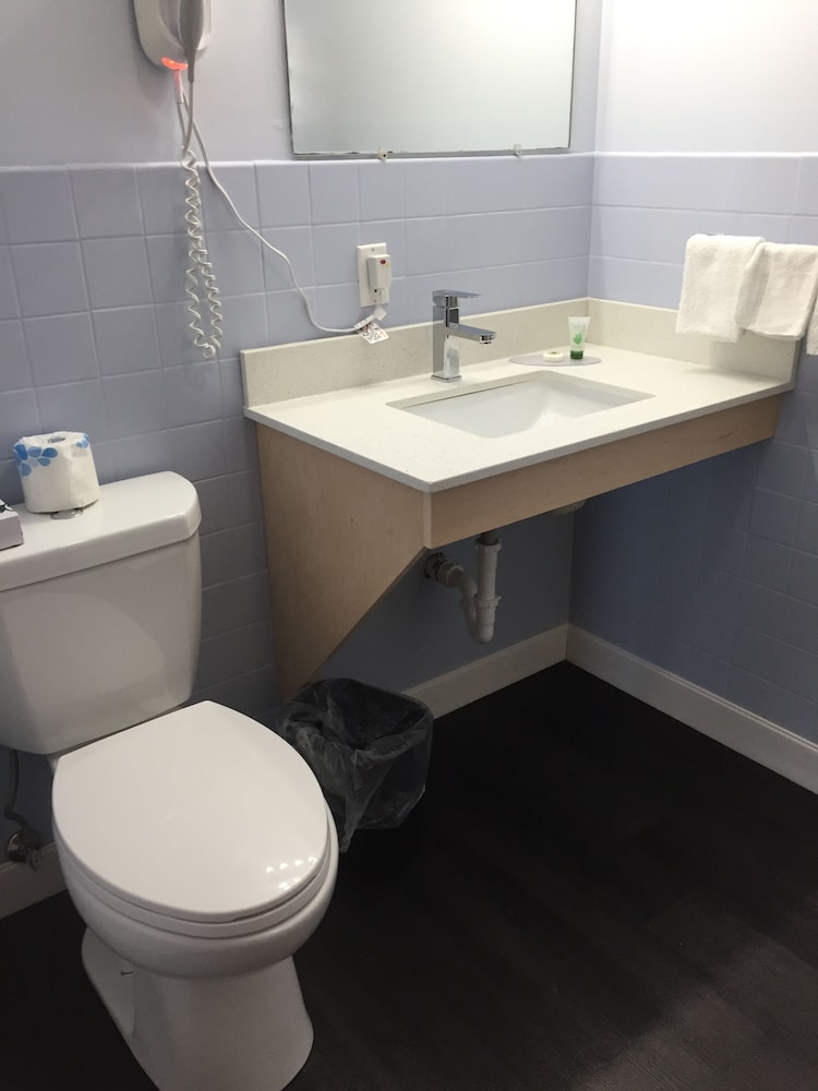 Travelodge by Wyndham Spirit Lake/Okoboji 52/53
