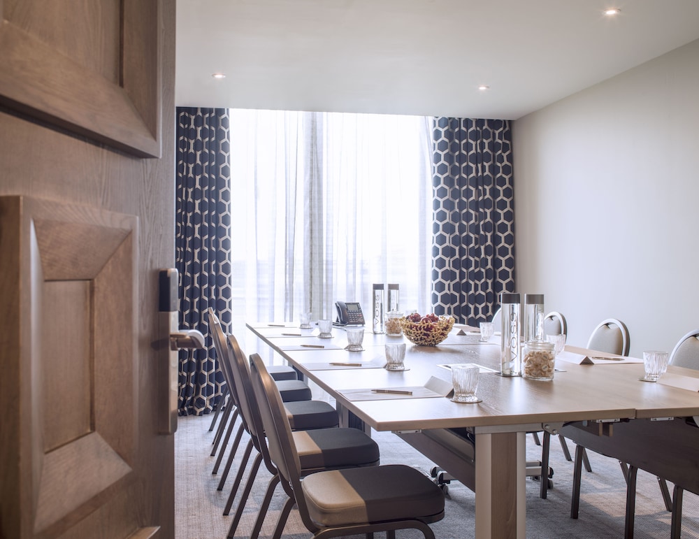 Boulevard Hotel 32/50