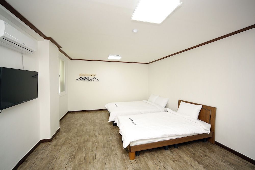 Ekonomy Hotel Mokpo 19/37