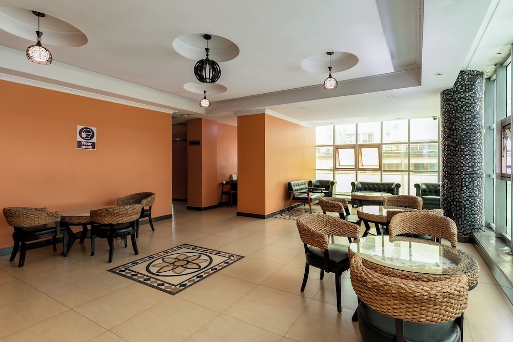 HBT Russel Hotel 38/50