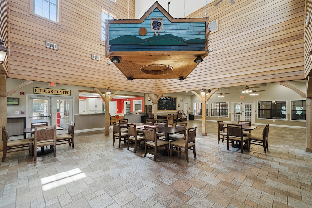 Holiday Inn Club Vacations Apple Mountain Resort 64/69