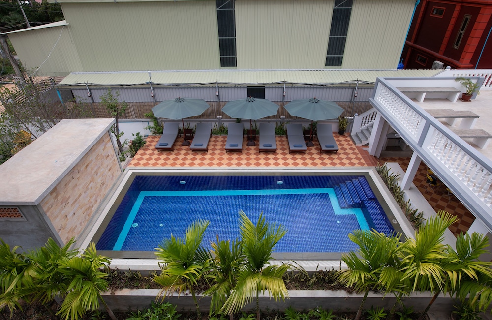 Botoum Hostel 17/33