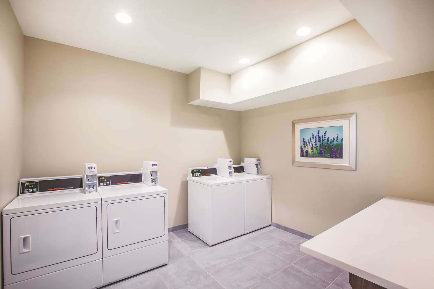 La Quinta Inn And Suites By Wyndham Wichita Northeast 34/37