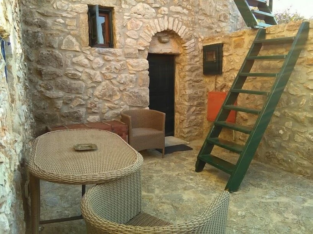 Spitakia 34/50