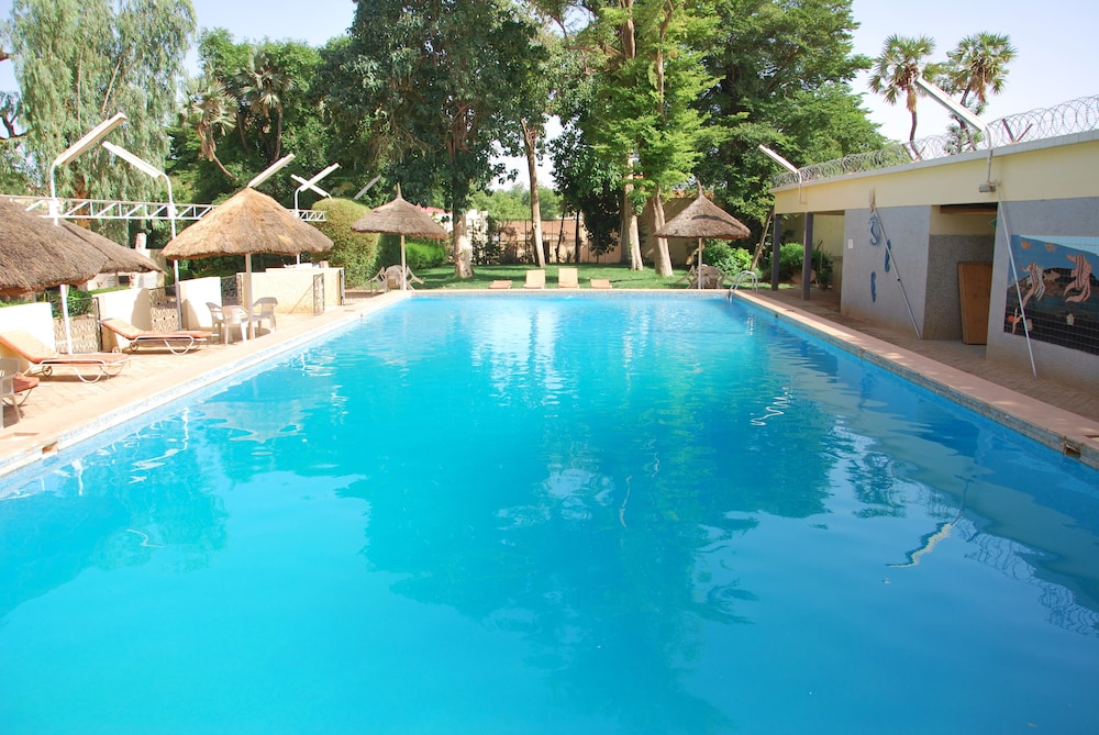 HOTEL TERMINUS