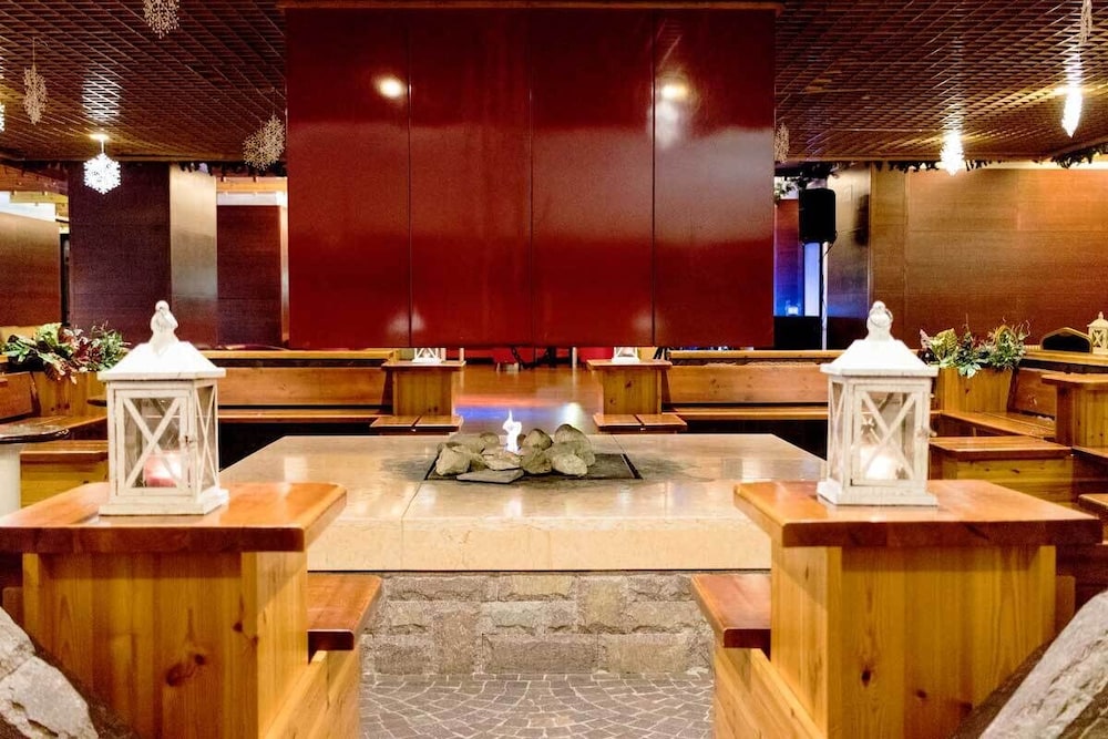 Hotel Ski Club Regina E Fassa 42/48
