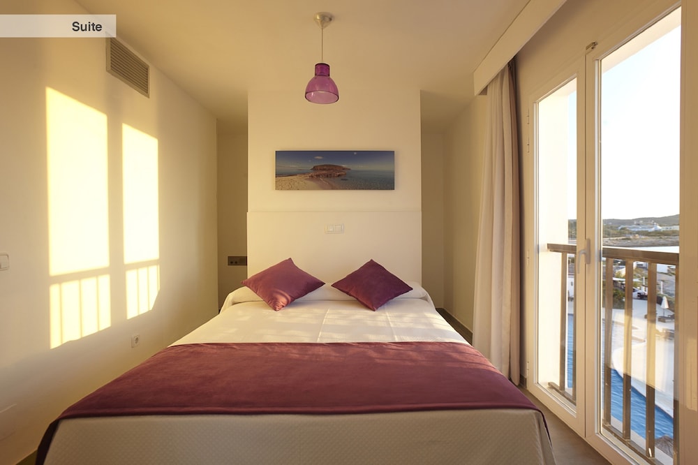 Aparthotel Nereida 8/45