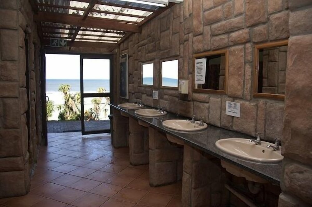 Island Vibe Jeffreys Bay Hostel 41/41