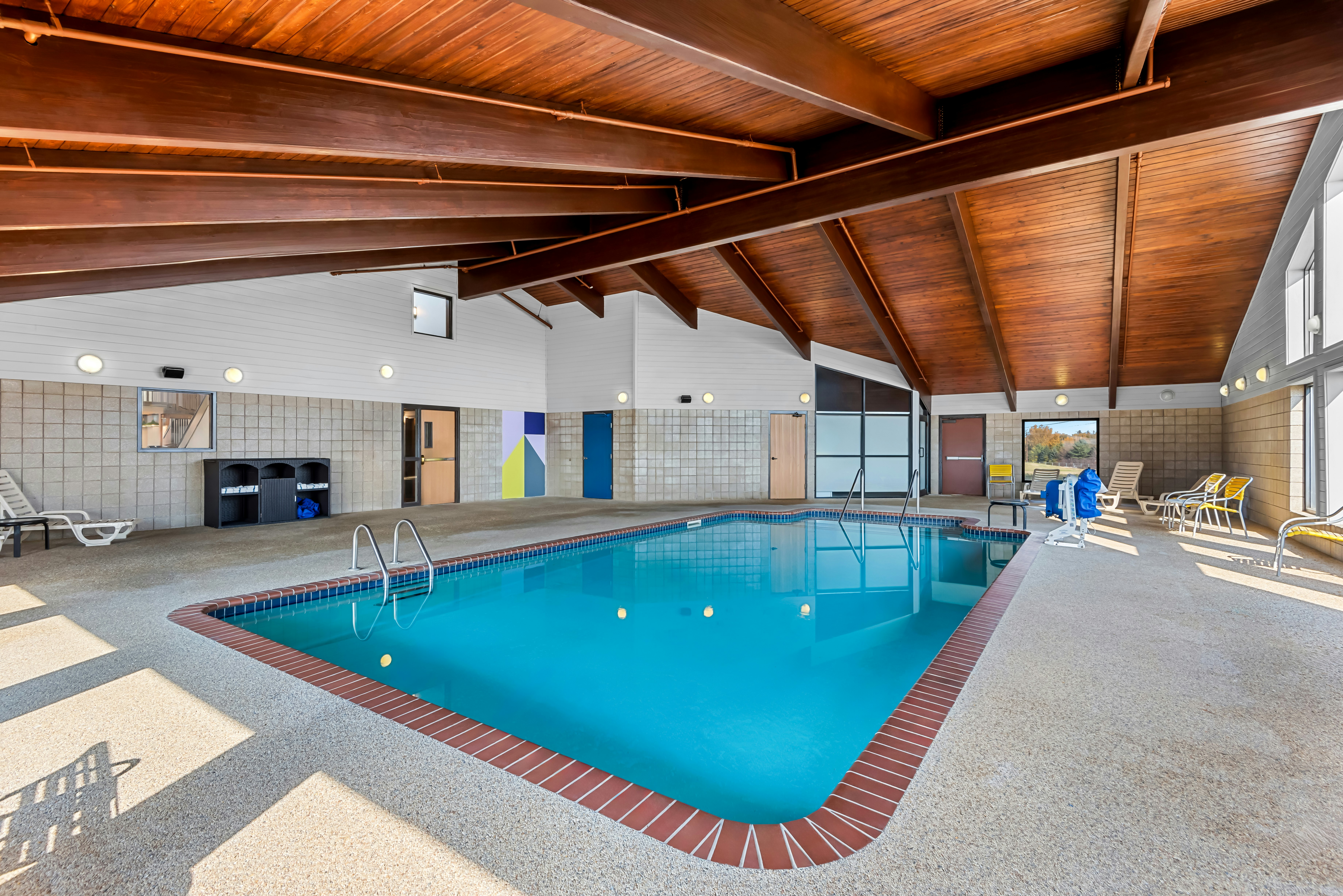 Spark by Hilton Cedar Falls 12/18