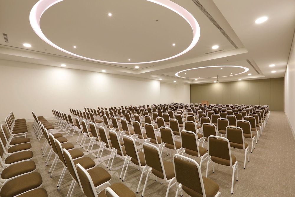 Vitoria Convention Hotel Paulinia 57/67