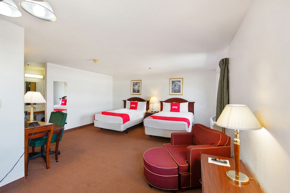 OYO Hotel Portage I-94 34/39