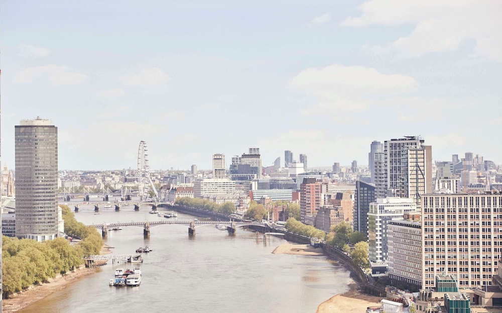 PARK HYATT LONDON RIVER THAMES 40/50