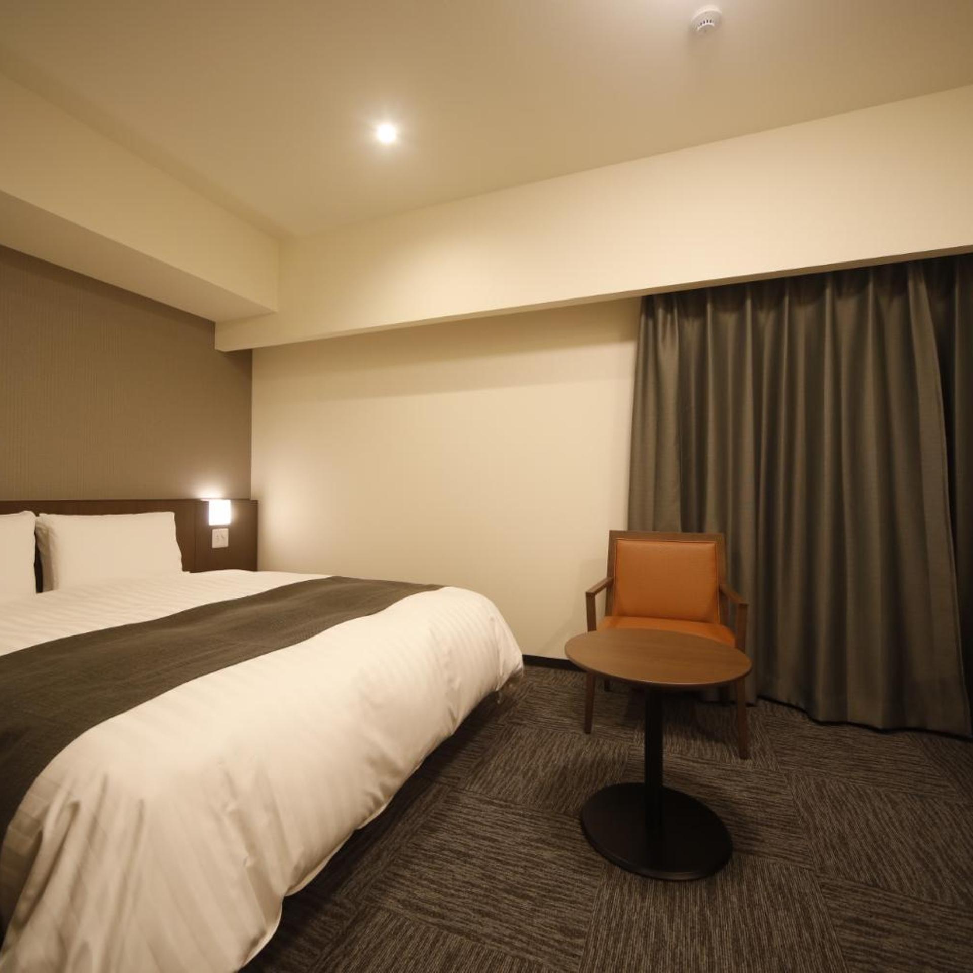غرفة بسرير كوين مع أريكة، Dormy Inn Oita 5/9