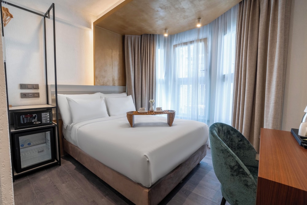 Smart and Simple Hotel Karakoy 16/50