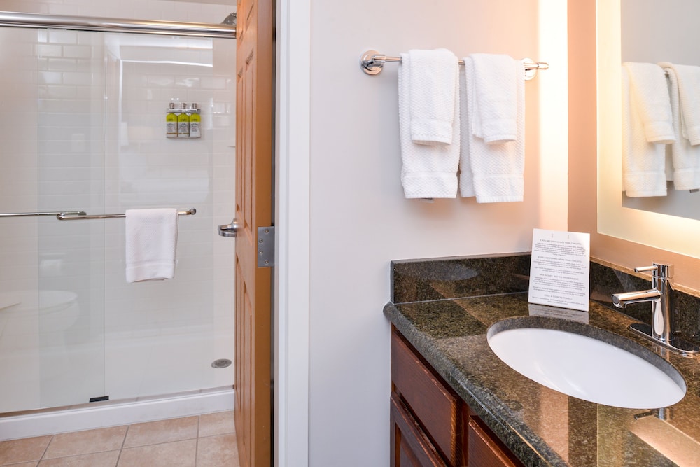 Staybridge Suites Indianapolis Downtown Convention Center 17/49