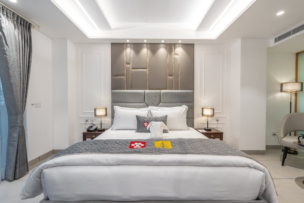 Mastiff Select Mandavya Dharamkot, McLeodganj 24/61