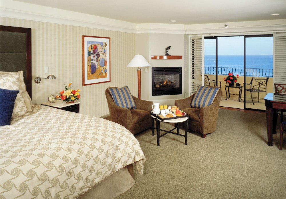 Monterey Bay Inn 33/44