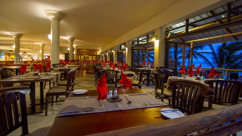 Le Peninsula Bay Beach Resort & Spa 26/50