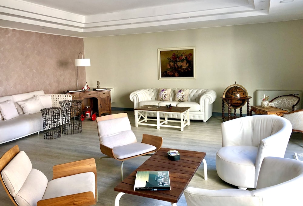 Hotel Alfieri 55/76