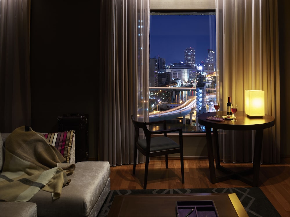 Mitsui Garden Hotel Osaka Premier 56/60