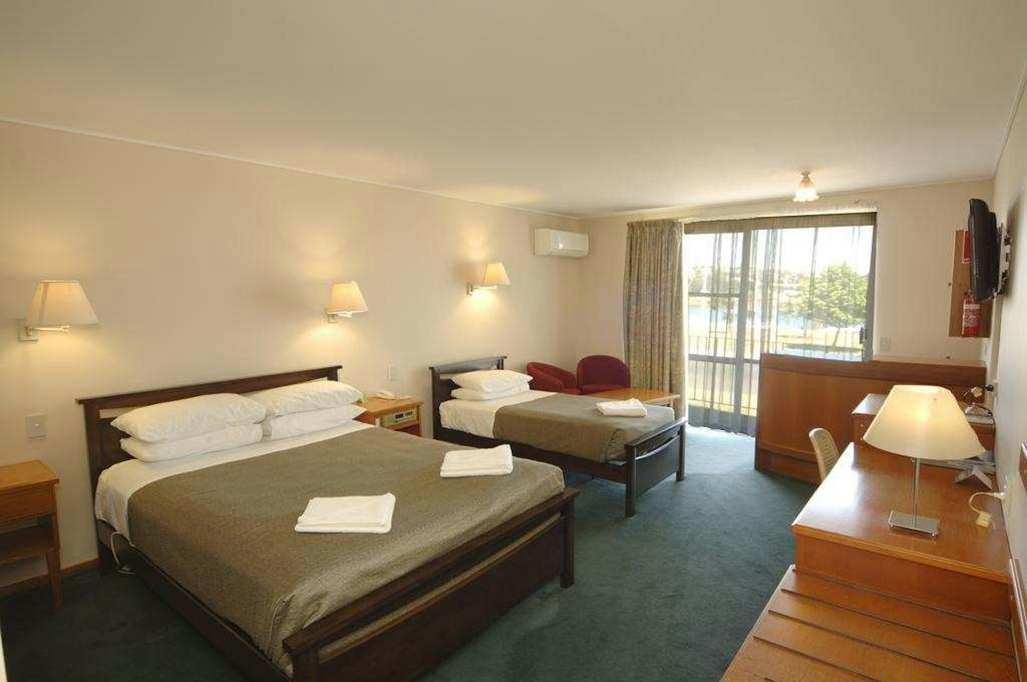Argosy Motor Inn 13/42