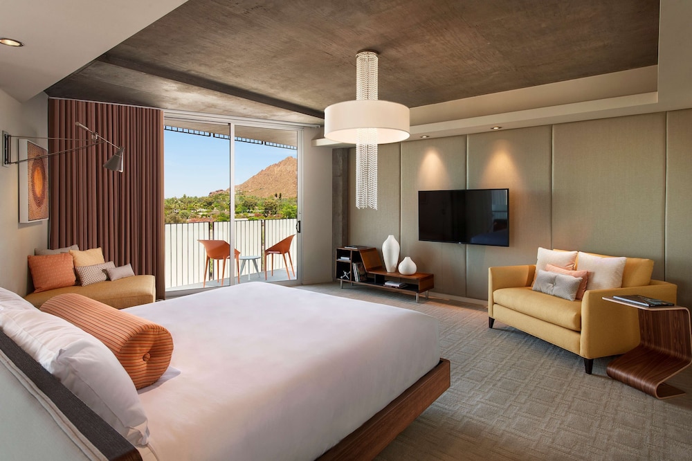 Hotel Valley Ho 14/81