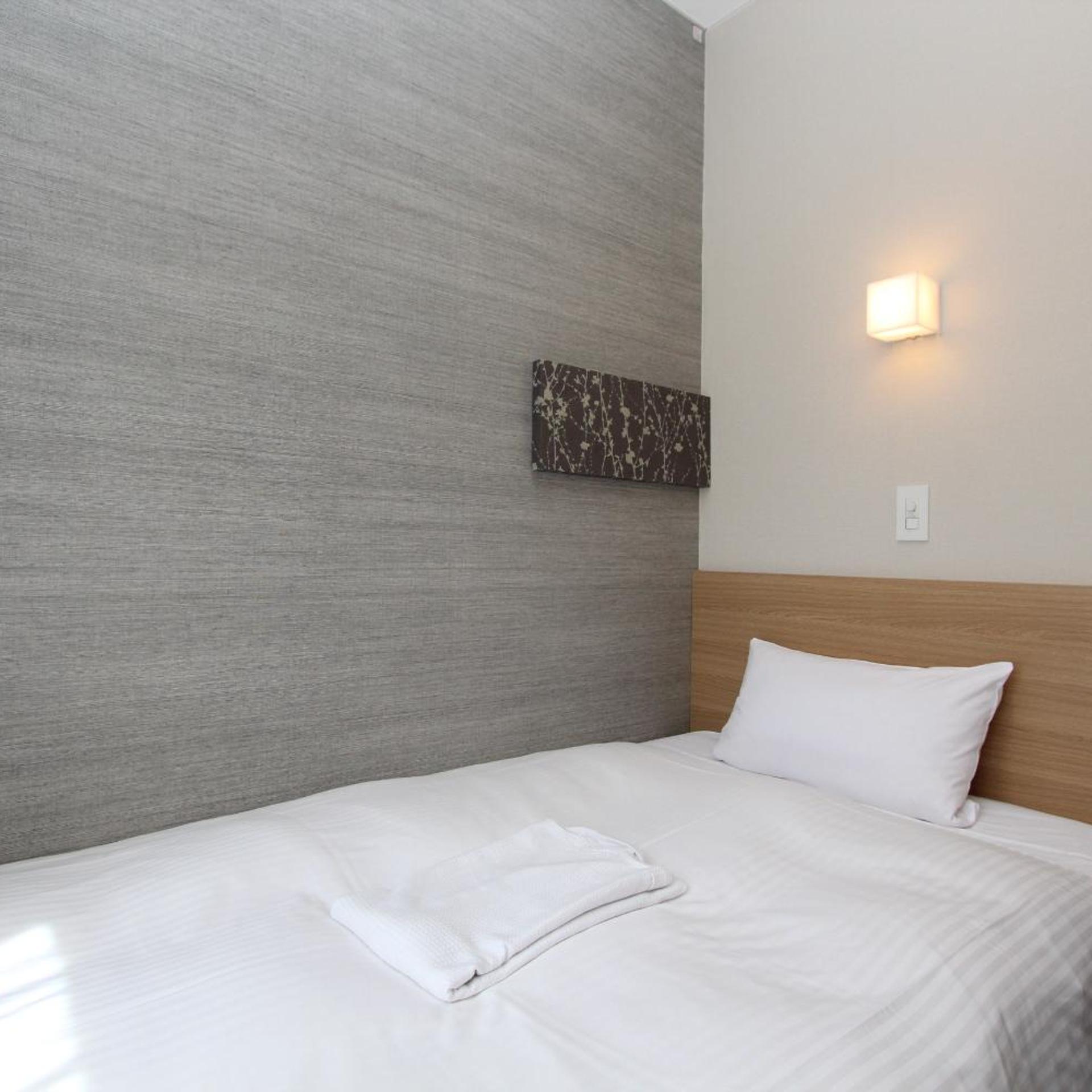 Room, Single, Smoking