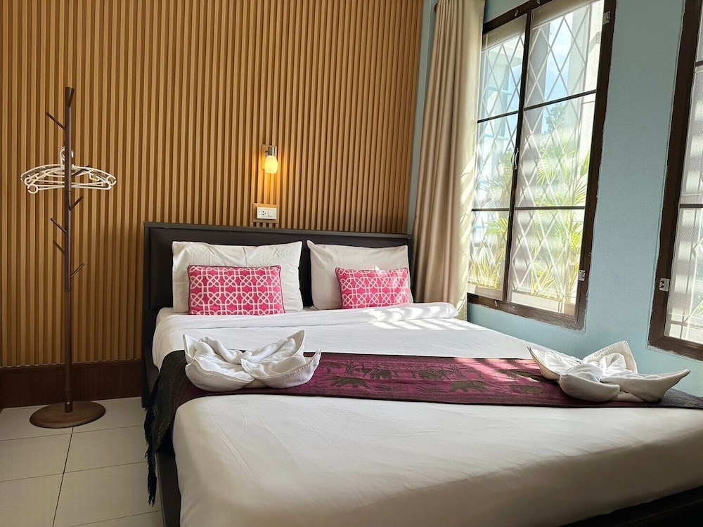 Mixay Paradise Hotel 30/78