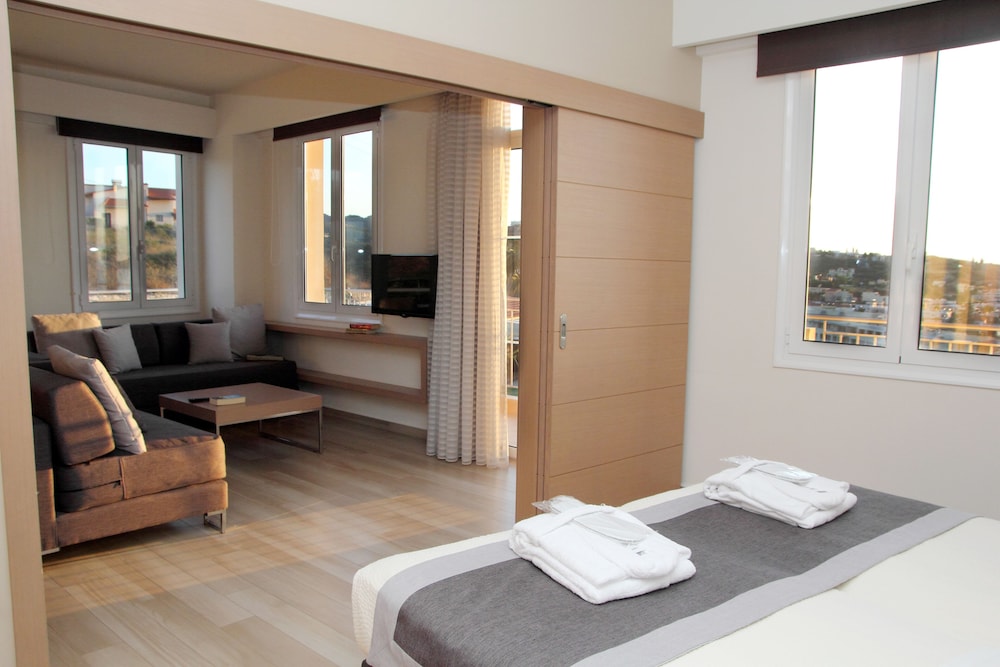 Renieris Hotel 49/75