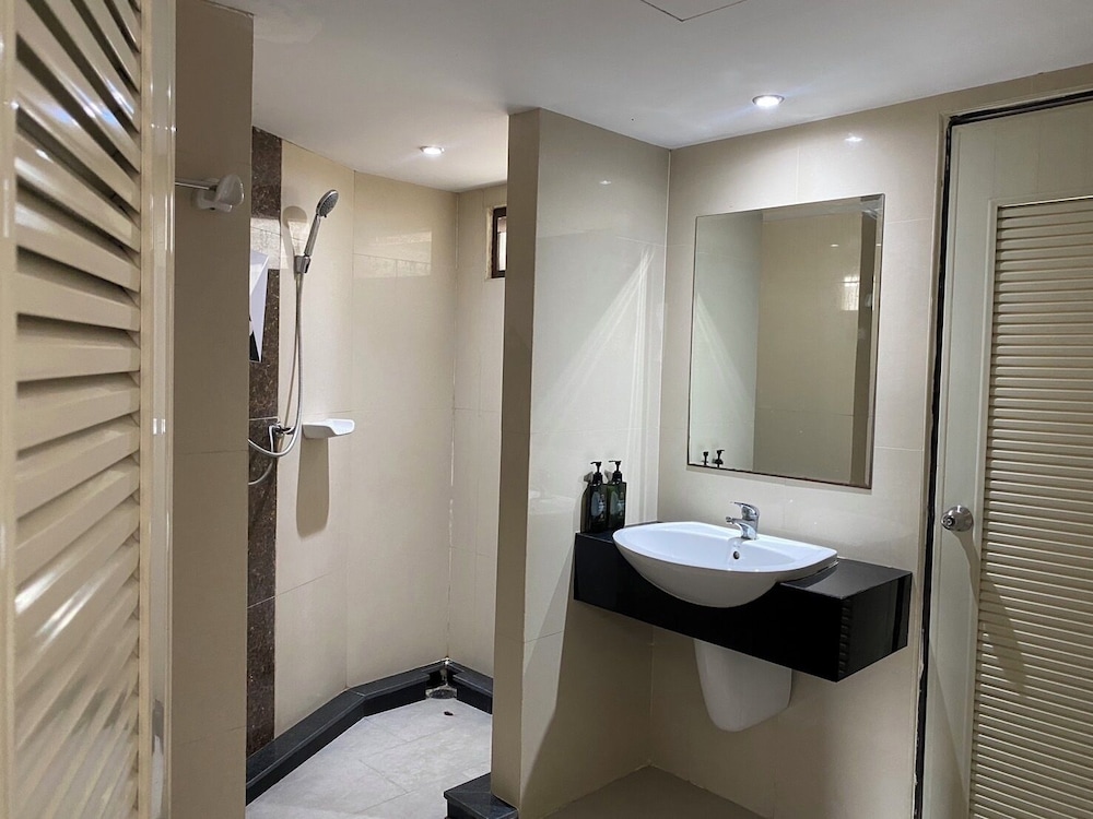 Leelawadee Modern Resort Huaykwang 41/41