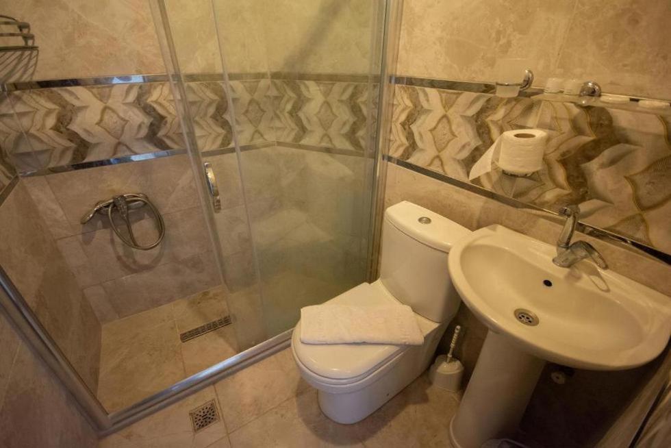 Altun Hotel 40/40