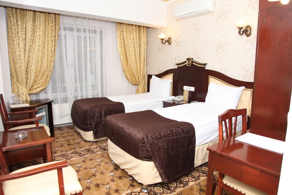Royal Anka Hotel 11/32