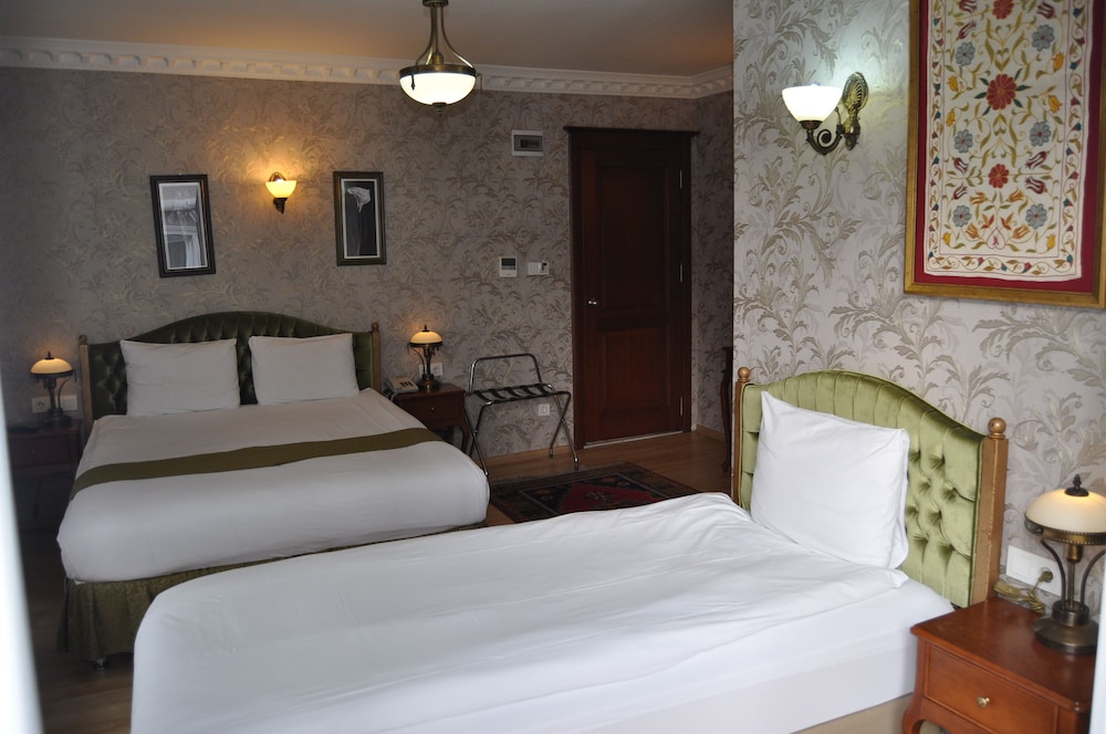 Basileus Hotel 32/79