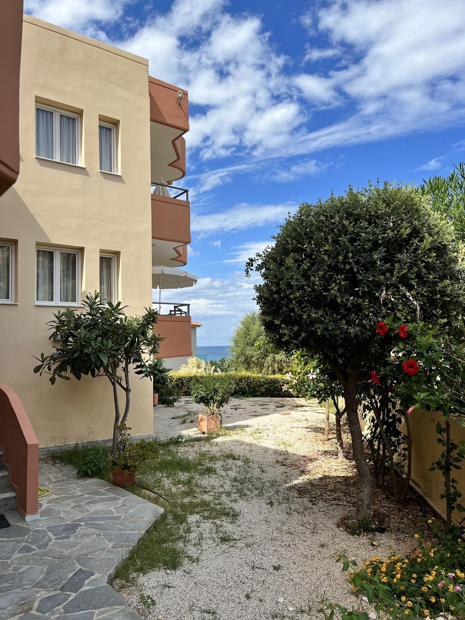 Iolkos Hotel 48/52
