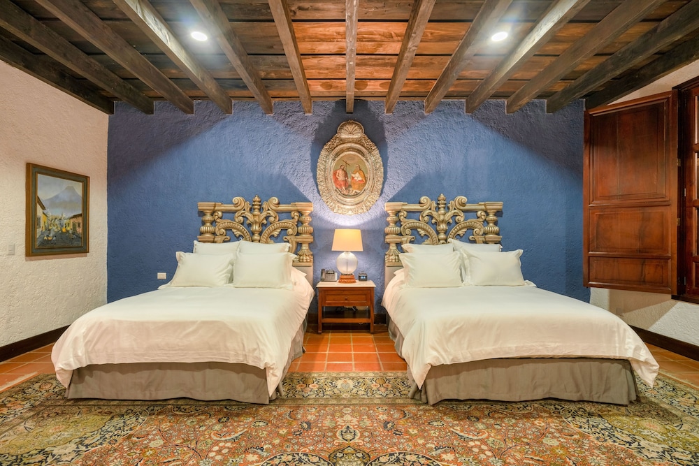MASTER, SUITE, 2 QUEEN BEDS