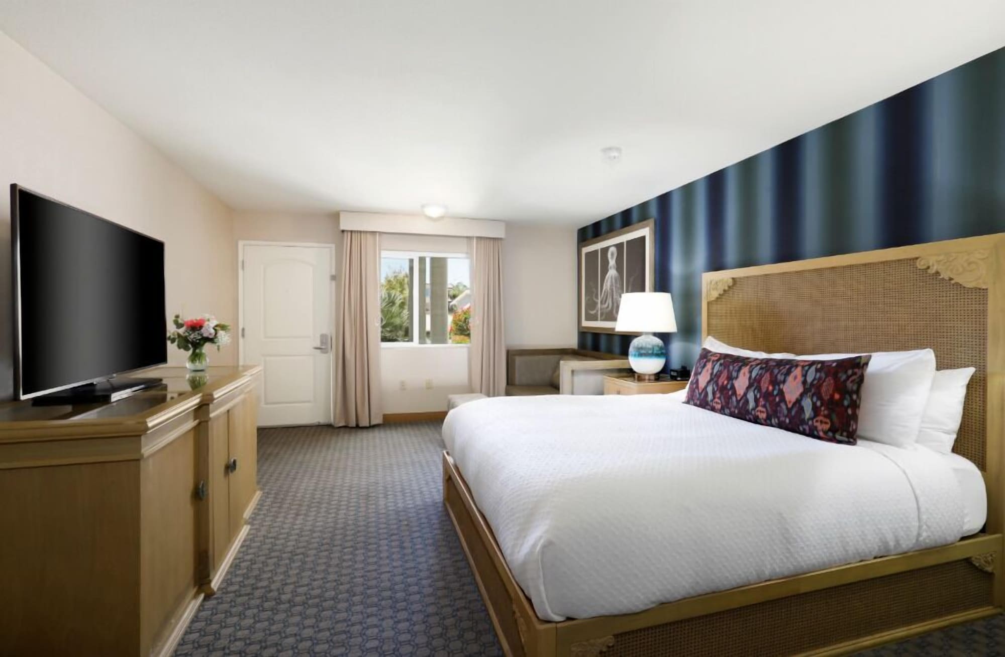 Standard, King Bed