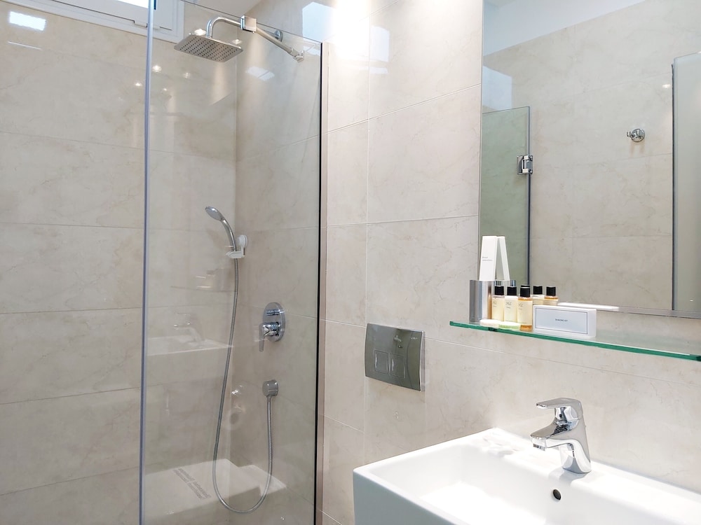Akrogiali Boutique Hotel 47/50