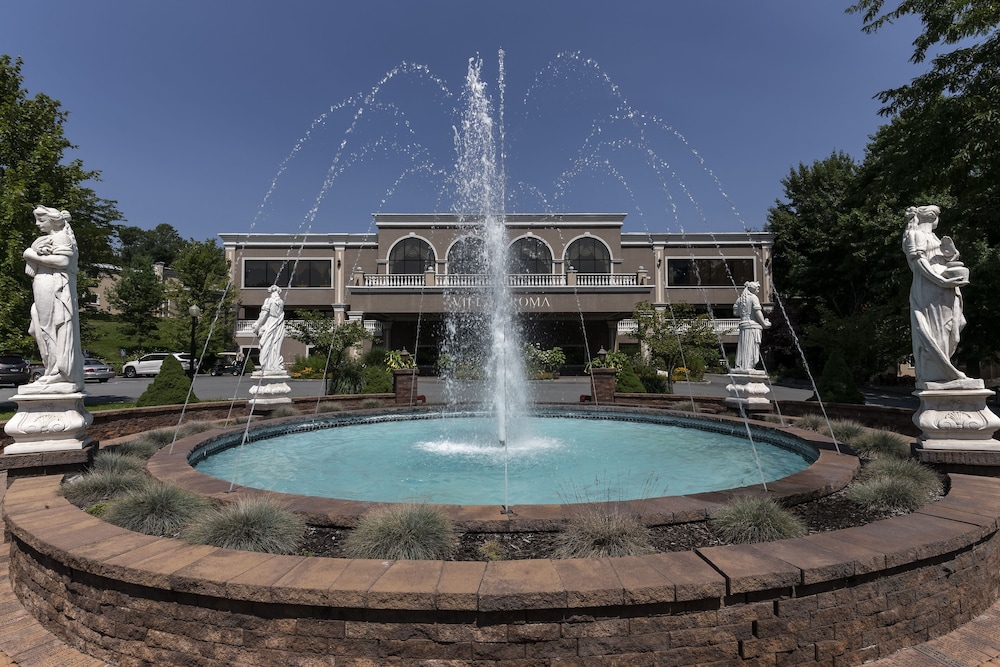 Villa Roma Resort and Conference Center 54/57