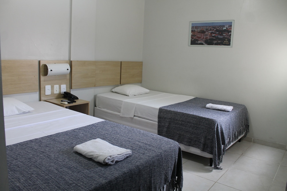 Standard, Twin Beds